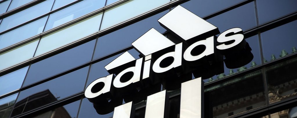 Adidas neemt meer en mensen in SportNetwerk
